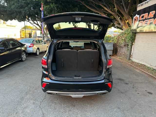 2017 Hyundai Santa Fe SE