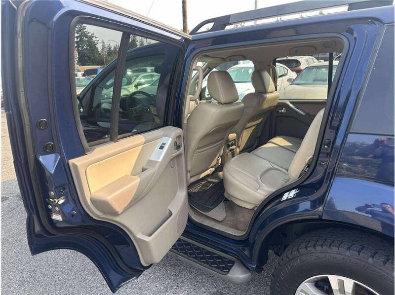 2011 Nissan Pathfinder Silver Edition