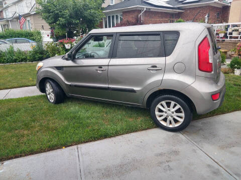 2013 Kia Soul +