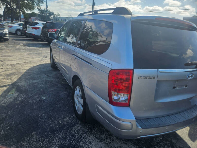 2008 Hyundai Entourage Limited