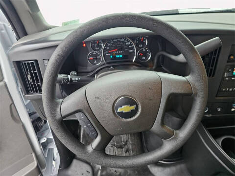 2025 Chevrolet Express 2500