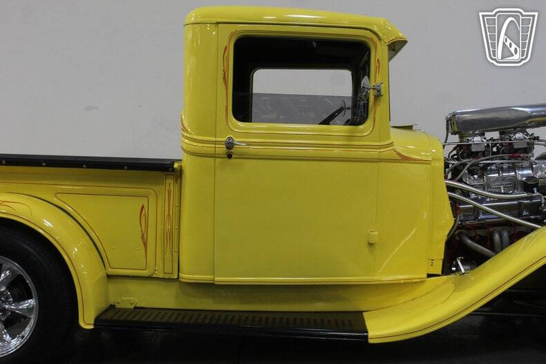 1932 Ford F-100