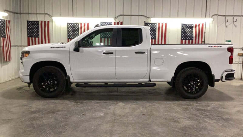 2025 Chevrolet Silverado 1500 Custom