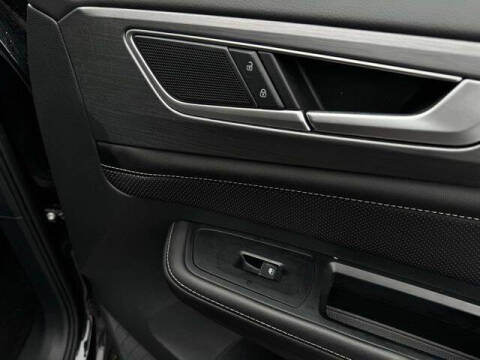 2025 Volkswagen Atlas Cross Sport SE 4Motion