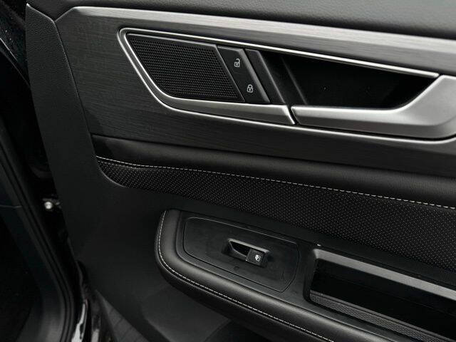 2025 Volkswagen Atlas Cross Sport SE 4Motion