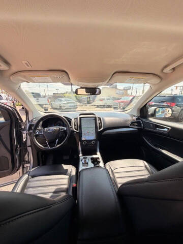 2022 Ford Edge SEL