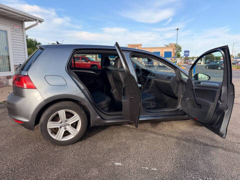 2017 Volkswagen Golf TSI Wolfsburg Edition