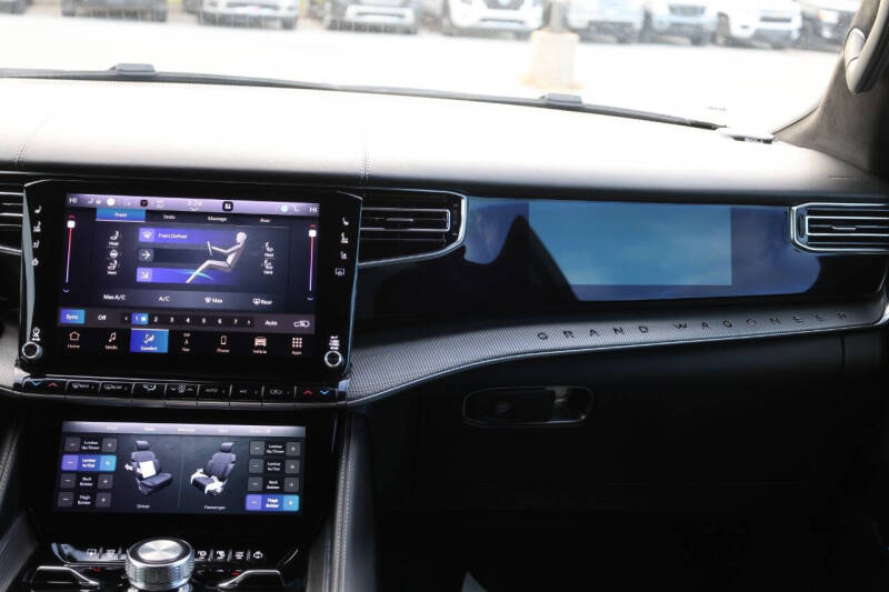 2022 Jeep Grand Wagoneer Obsidian