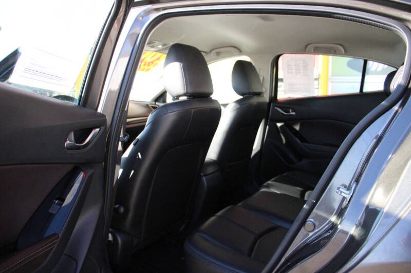 2017 Mazda MAZDA3 Touring