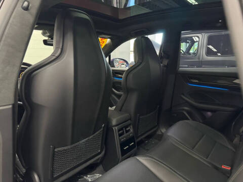 2024 Porsche Macan Turbo Electric