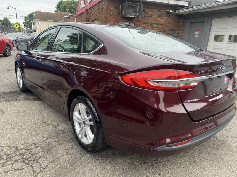 2018 Ford Fusion Hybrid SE