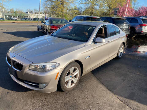 2011 BMW 5 Series 528i