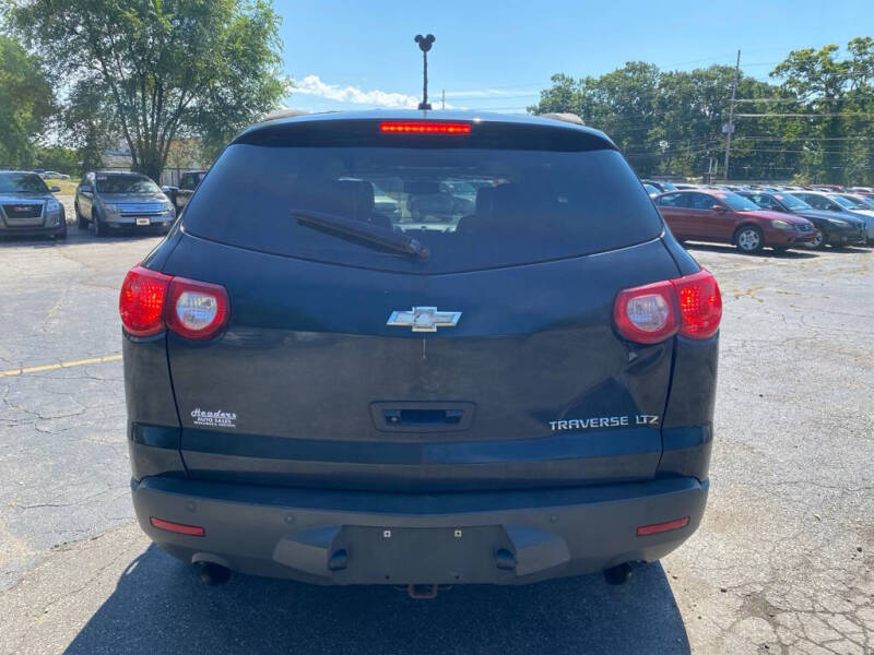 2011 Chevrolet Traverse LTZ