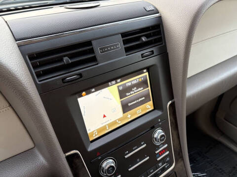 2016 Lincoln Navigator Select