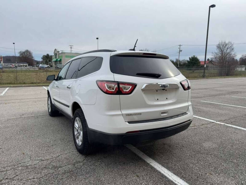 2017 Chevrolet Traverse LS