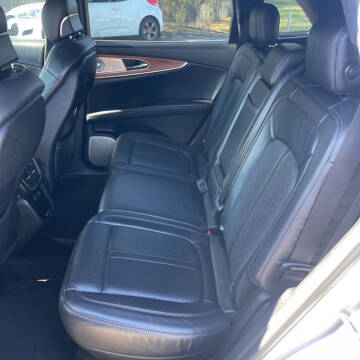 2020 Lincoln Nautilus Black Label