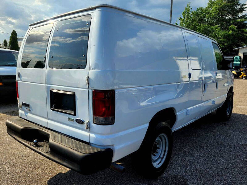 2011 Ford E-Series E-250