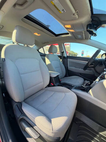 2019 Hyundai Elantra