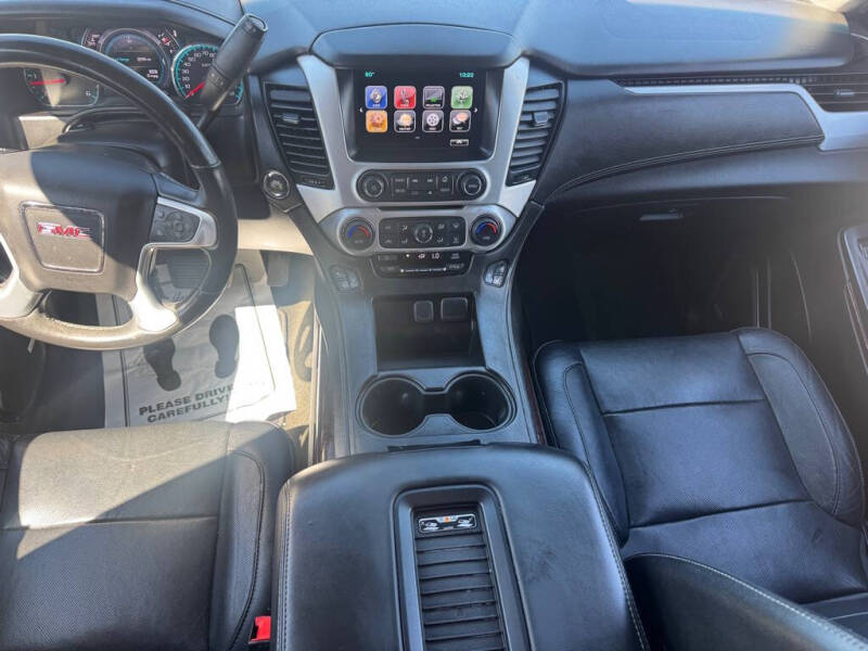 2017 GMC Yukon SLT