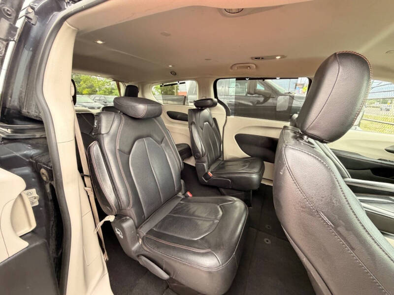 2020 Chrysler Pacifica Touring L