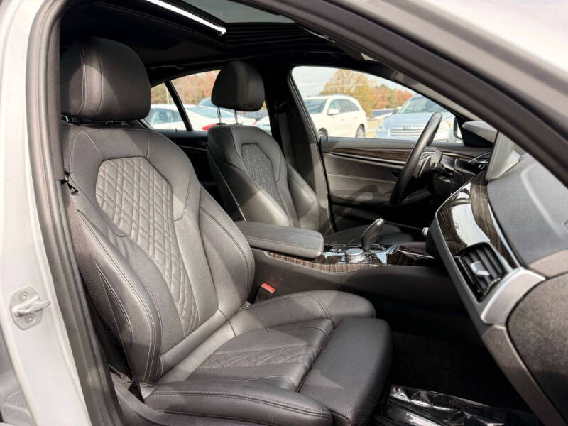 2021 BMW 5 Series 530i