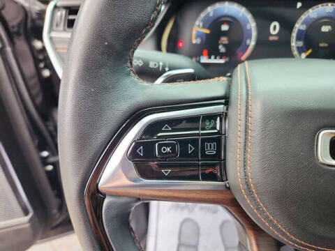 2022 Jeep Grand Cherokee Summit