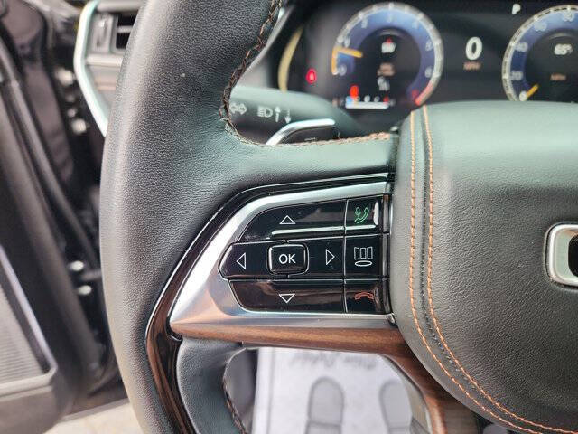 2022 Jeep Grand Cherokee Summit