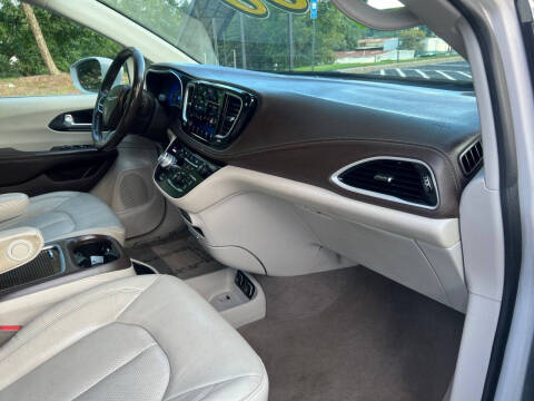 2021 Chrysler Pacifica Touring L