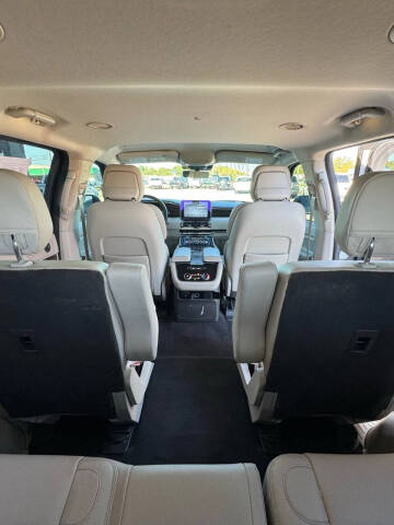 2020 Lincoln Navigator Standard