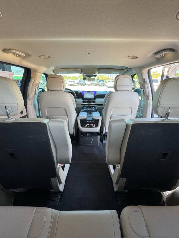 2020 Lincoln Navigator Standard