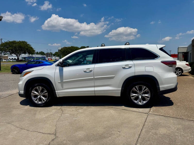 2016 Toyota Highlander LE Plus