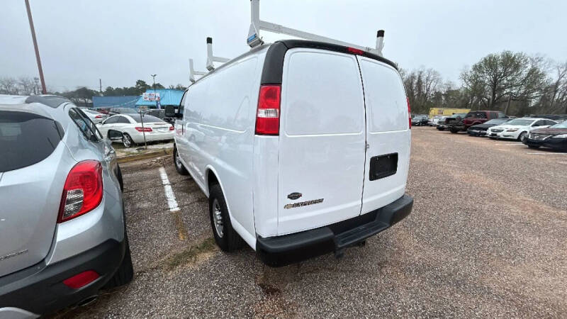 2021 Chevrolet Express 2500