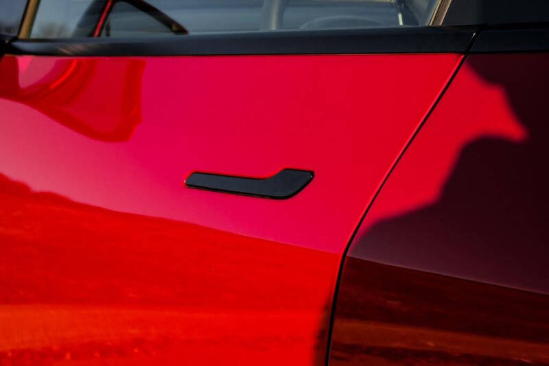 2025 Tesla Model Y Long Range