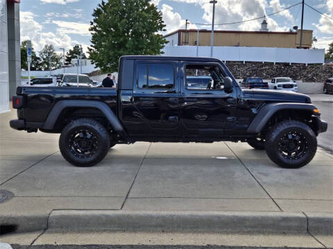 2020 Jeep Gladiator Sport