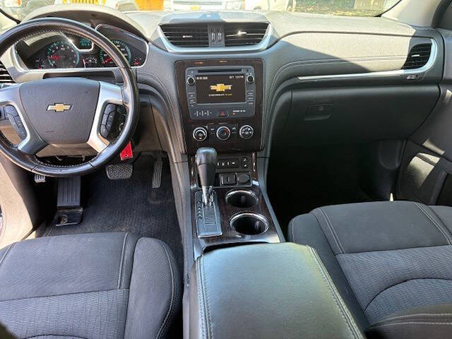 2017 Chevrolet Traverse LT