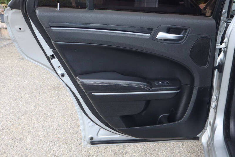 2023 Chrysler 300 S V6