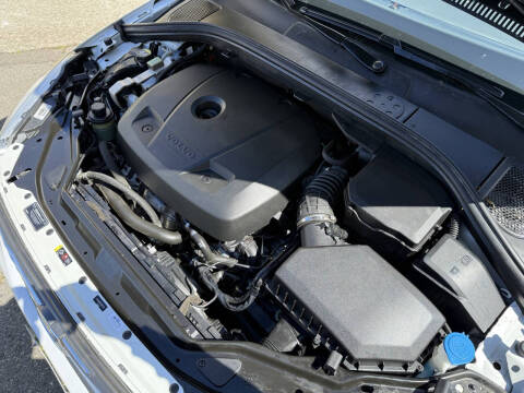 2017 Volvo XC60 T6 Dynamic