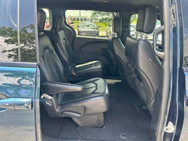 2022 Chrysler Pacifica Touring L