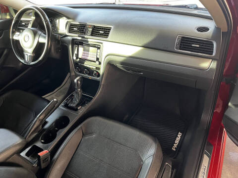 2015 Volkswagen Passat 1.8T Limited Edition