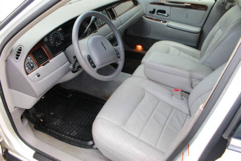 2000 Lincoln Town Car Executive