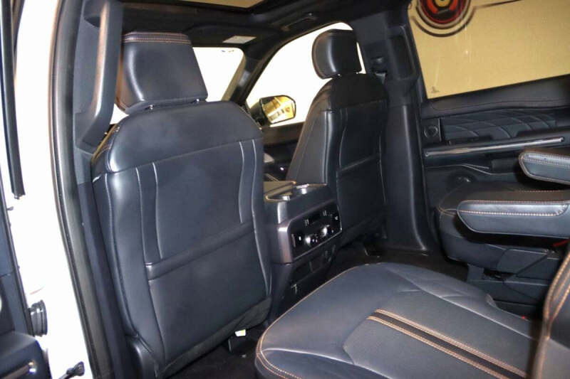 2023 Ford Expedition MAX Platinum