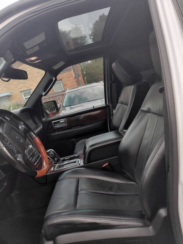 2017 Lincoln Navigator Select