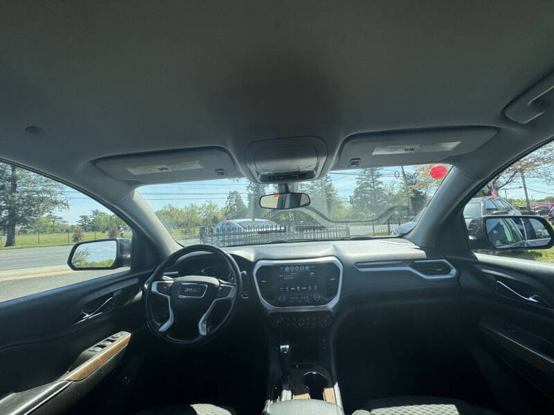 2018 GMC Acadia SLE-2