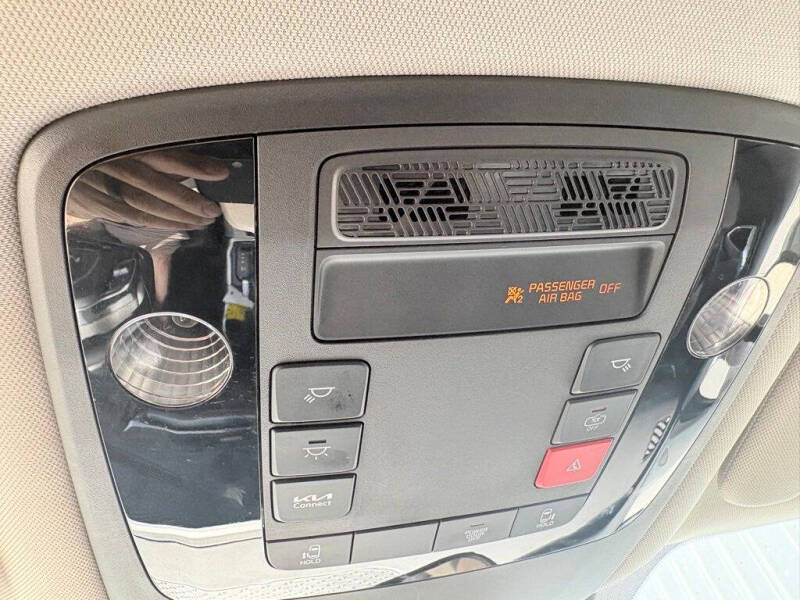 2025 Kia Carnival LXS