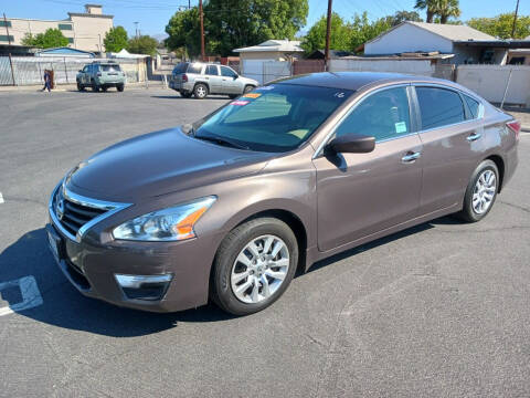 2015 Nissan Altima for sale at UNITED AUTO MART CA in Arleta CA