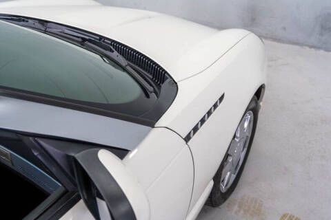 2002 Ford Thunderbird Deluxe