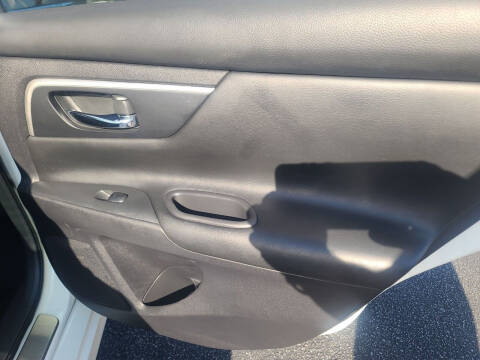 2017 Nissan Altima 2.5 SR