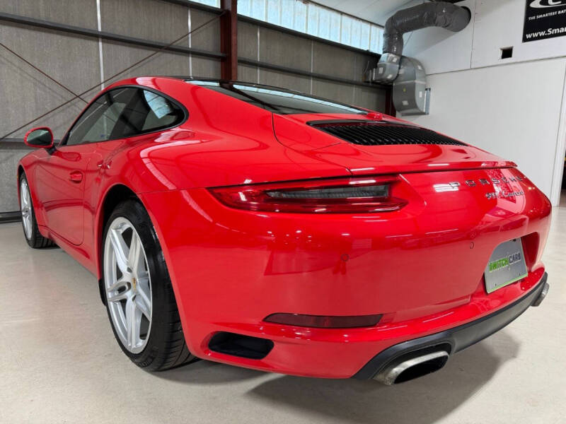 2018 Porsche 911 Carrera