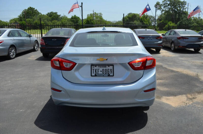 2018 Chevrolet Cruze LT Auto