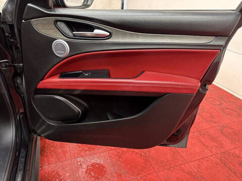 2018 Alfa Romeo Stelvio Ti Sport